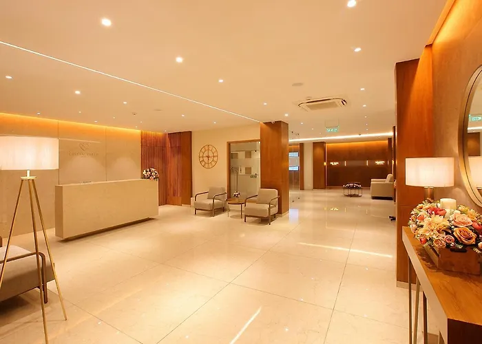 Crystal Plaza Luxury Business Hotel