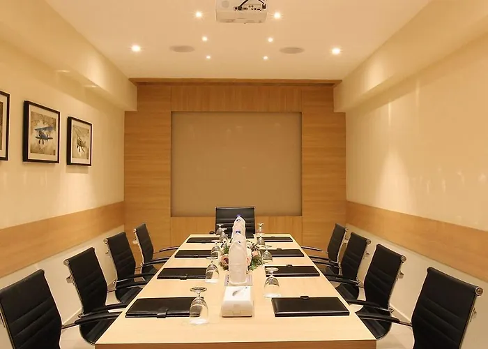 Crystal Plaza Luxury Business Hotel
